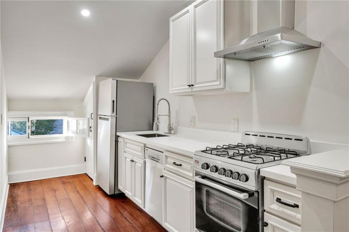 415 BURGUNDY Street 3A, New Orleans, Orleans, 70112, United States, 1 Bedroom Bedrooms, ,1 BathroomBathrooms,Residential,For Sale,415 BURGUNDY Street 3A,2527631