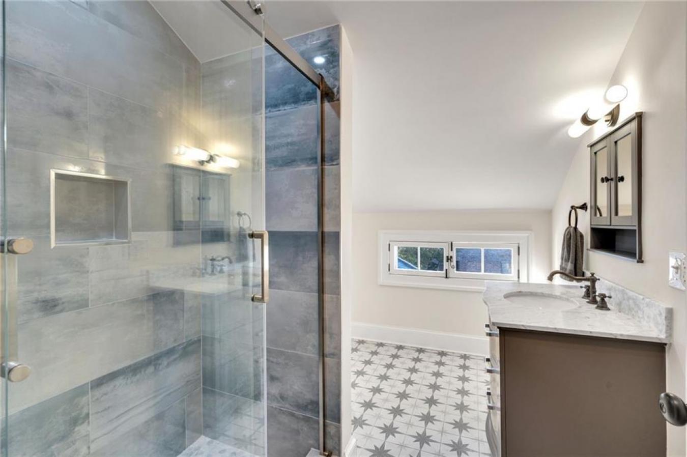 415 BURGUNDY Street 3A, New Orleans, Orleans, 70112, United States, 1 Bedroom Bedrooms, ,1 BathroomBathrooms,Residential,For Sale,415 BURGUNDY Street 3A,2527631