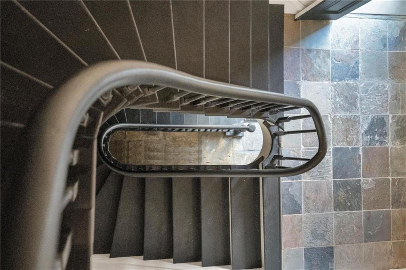 415 BURGUNDY Street 3A, New Orleans, Orleans, 70112, United States, 1 Bedroom Bedrooms, ,1 BathroomBathrooms,Residential,For Sale,415 BURGUNDY Street 3A,2527631