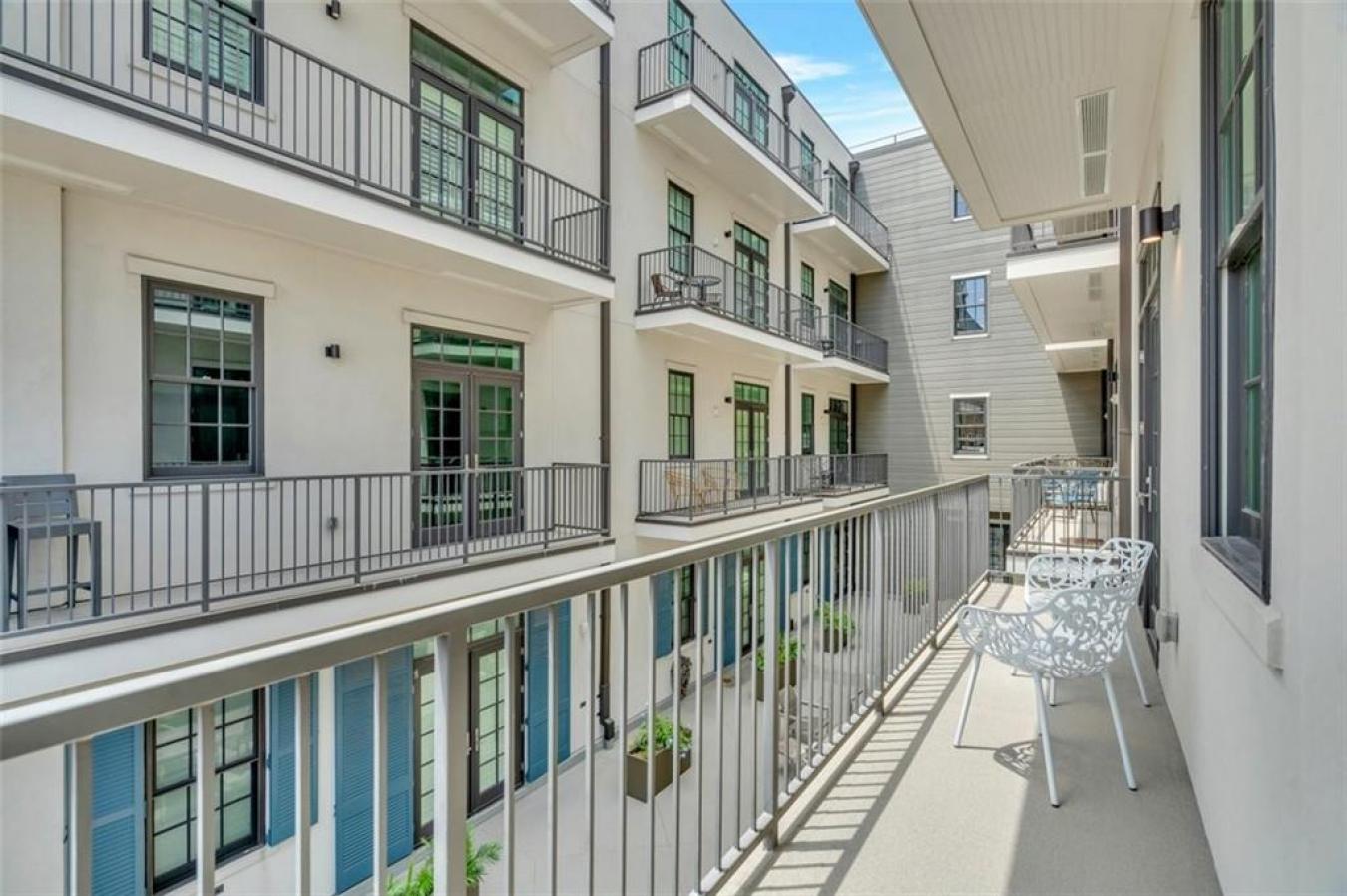 New Orleans, Orleans, 70130, United States, 2 Bedrooms Bedrooms, ,Residential,For Sale,1998090