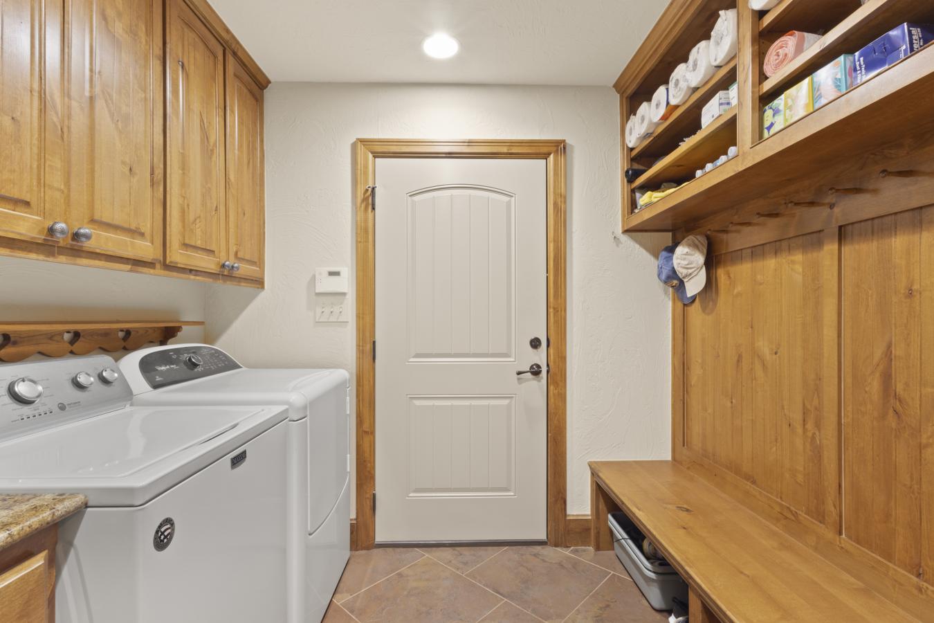 Gordonville, Grayson, 76245, United States, 3 Bedrooms Bedrooms, ,4 BathroomsBathrooms,Residential,For Sale,1998748