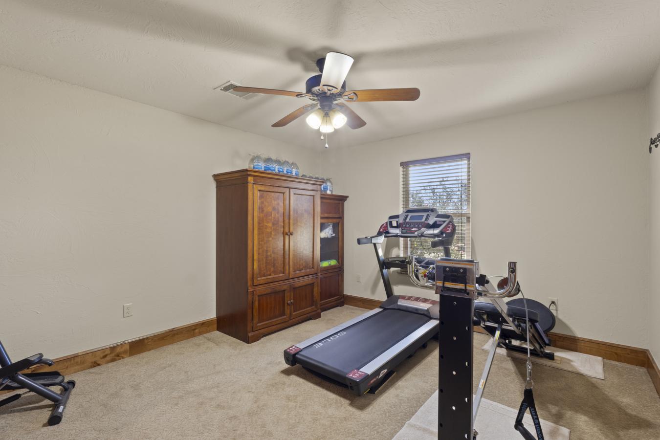 Gordonville, Grayson, 76245, United States, 3 Bedrooms Bedrooms, ,4 BathroomsBathrooms,Residential,For Sale,1998748