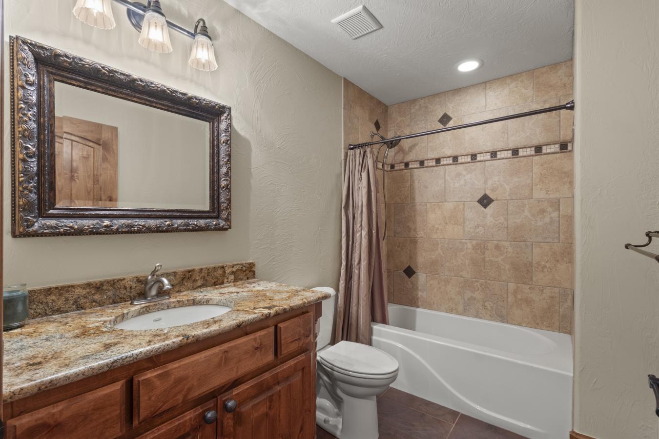 Gordonville, Grayson, 76245, United States, 3 Bedrooms Bedrooms, ,4 BathroomsBathrooms,Residential,For Sale,1998748