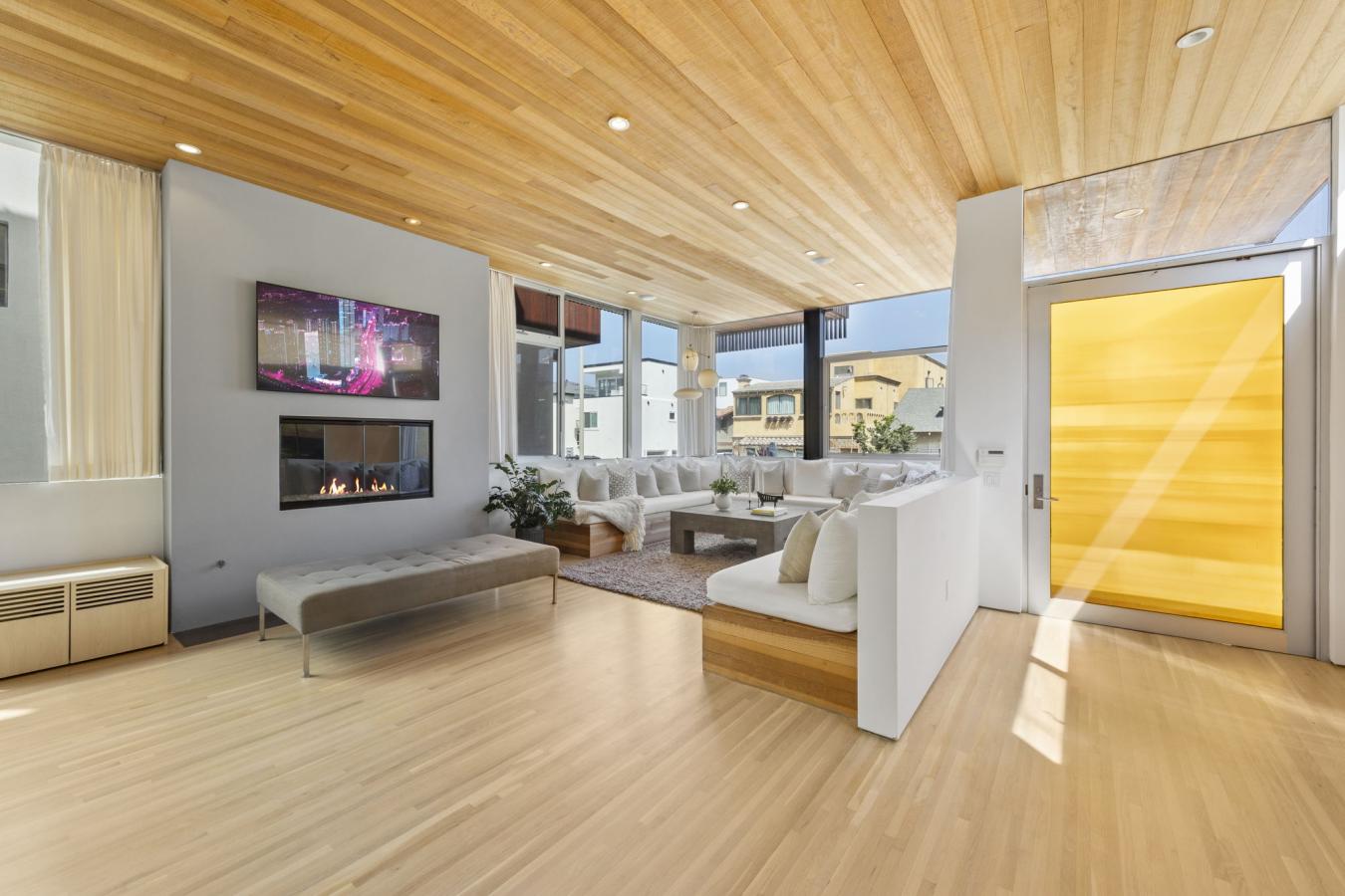 Hermosa Beach, Los Angeles, 90254, United States, 5 Bedrooms Bedrooms, ,5 BathroomsBathrooms,Residential,For Sale,1998742