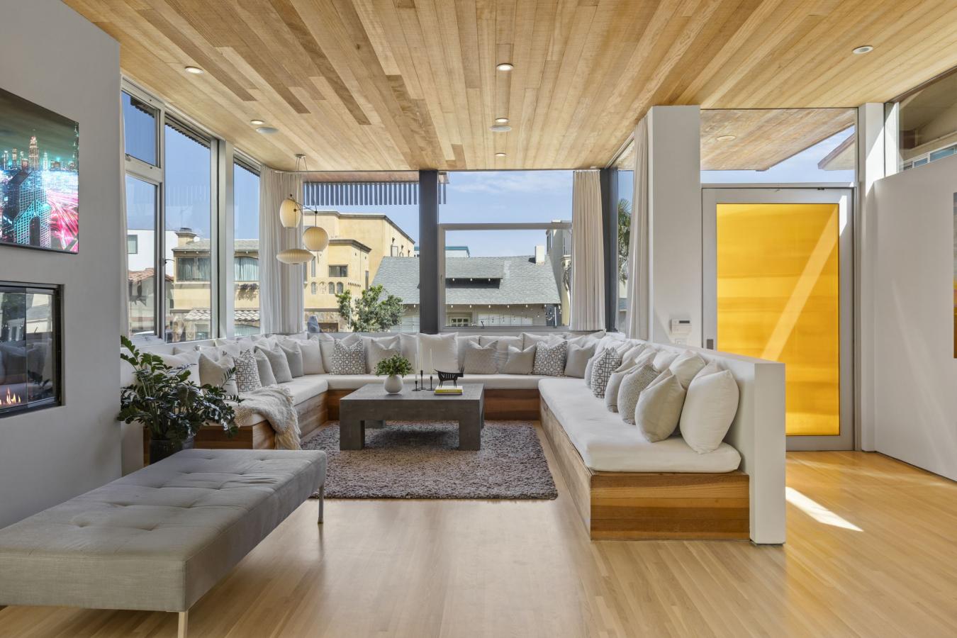 Hermosa Beach, Los Angeles, 90254, United States, 5 Bedrooms Bedrooms, ,5 BathroomsBathrooms,Residential,For Sale,1998742