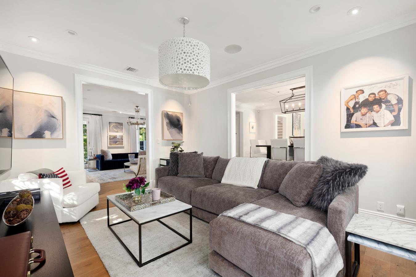 Beverly Hills, California, 90210, United States, 3 Bedrooms Bedrooms, ,5 BathroomsBathrooms,Residential,For Sale,1998089