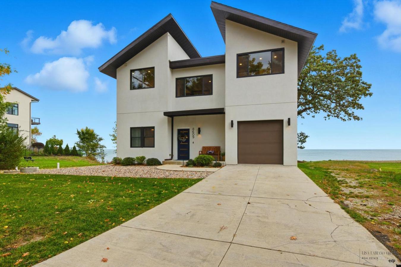 PLEASANT PRAIRIE, KENOSHA, 53158, United States, 3 Bedrooms Bedrooms, ,2 BathroomsBathrooms,Residential,For Sale,1998802