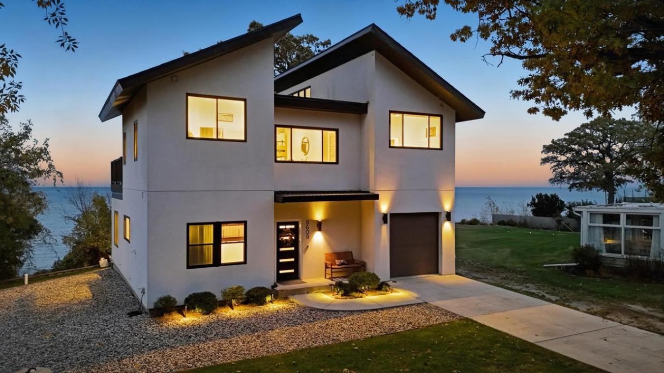 PLEASANT PRAIRIE, KENOSHA, 53158, United States, 3 Bedrooms Bedrooms, ,2 BathroomsBathrooms,Residential,For Sale,1998802