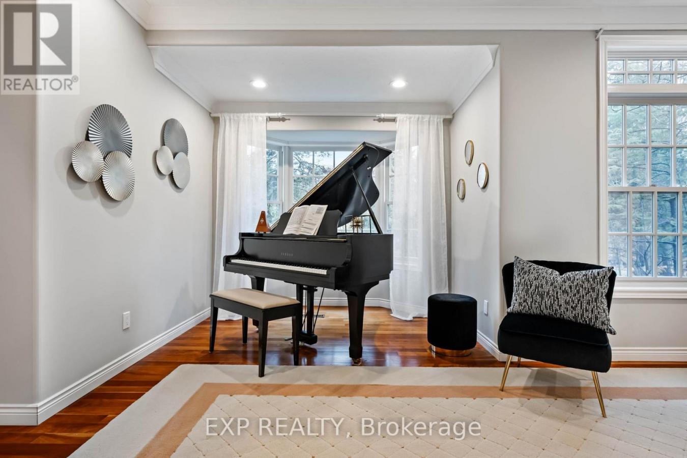 Mono, ON, L9W4A8, Canada, 3 Bedrooms Bedrooms, ,3 BathroomsBathrooms,Residential,For Sale,1998801