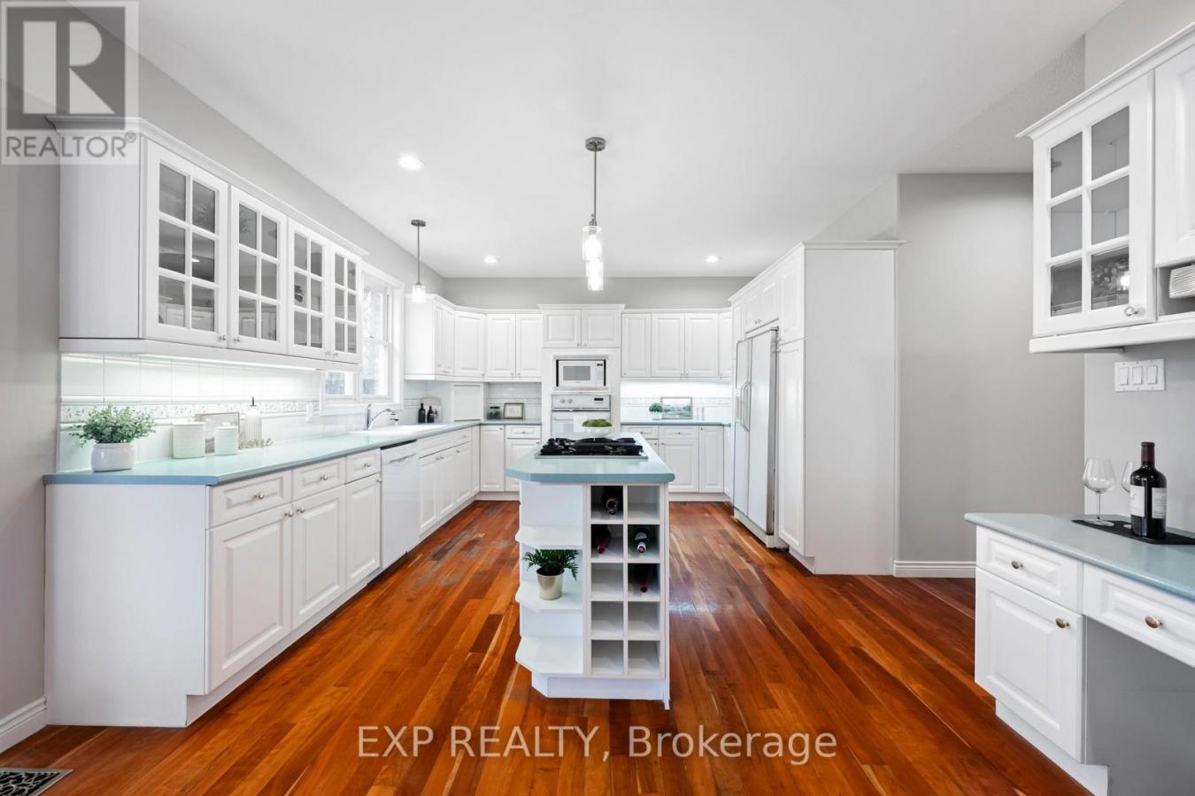 Mono, ON, L9W4A8, Canada, 3 Bedrooms Bedrooms, ,3 BathroomsBathrooms,Residential,For Sale,1998801