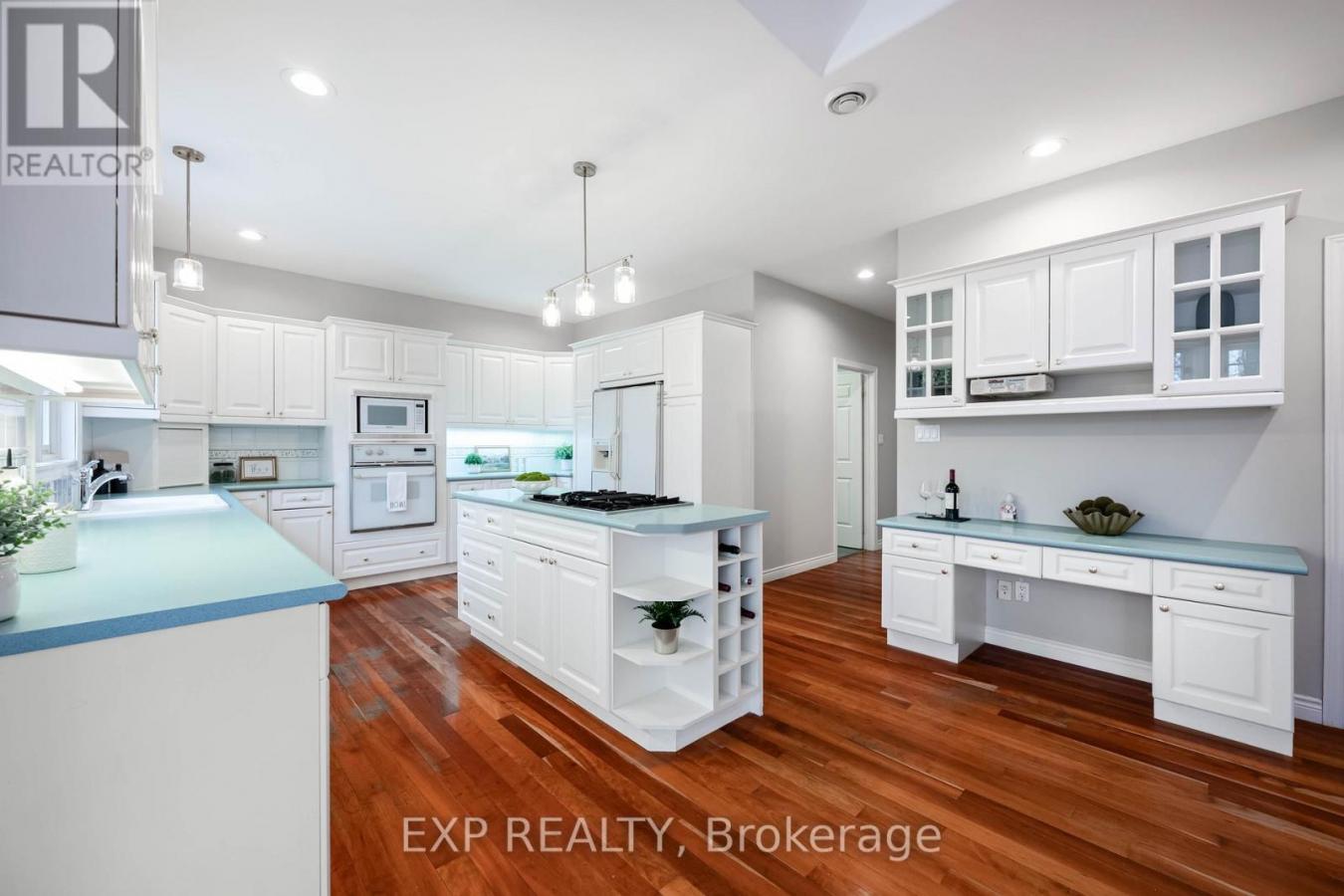 Mono, ON, L9W4A8, Canada, 3 Bedrooms Bedrooms, ,3 BathroomsBathrooms,Residential,For Sale,1998801