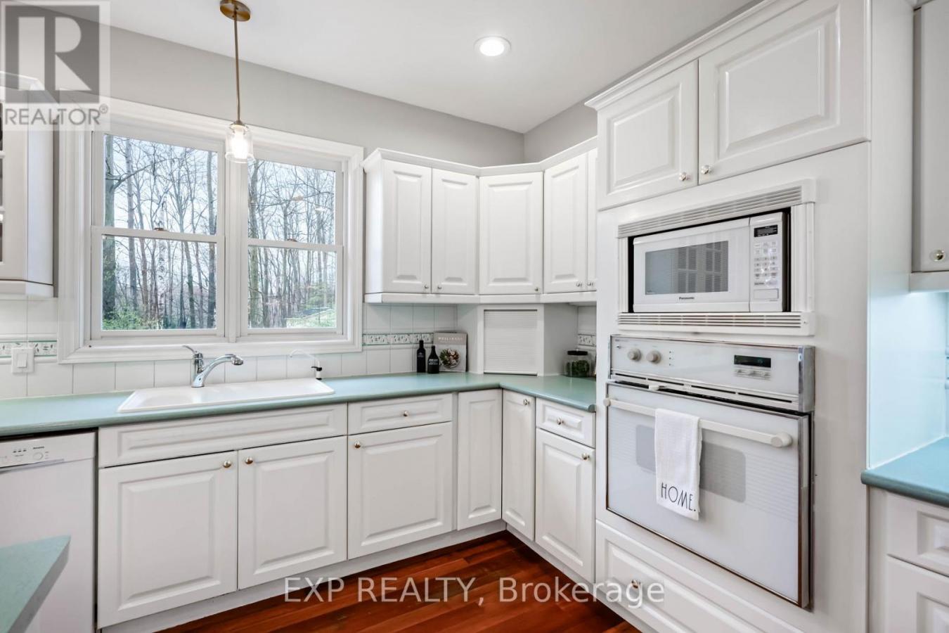 Mono, ON, L9W4A8, Canada, 3 Bedrooms Bedrooms, ,3 BathroomsBathrooms,Residential,For Sale,1998801