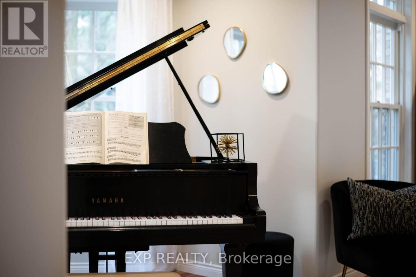 Mono, ON, L9W4A8, Canada, 3 Bedrooms Bedrooms, ,3 BathroomsBathrooms,Residential,For Sale,1998801