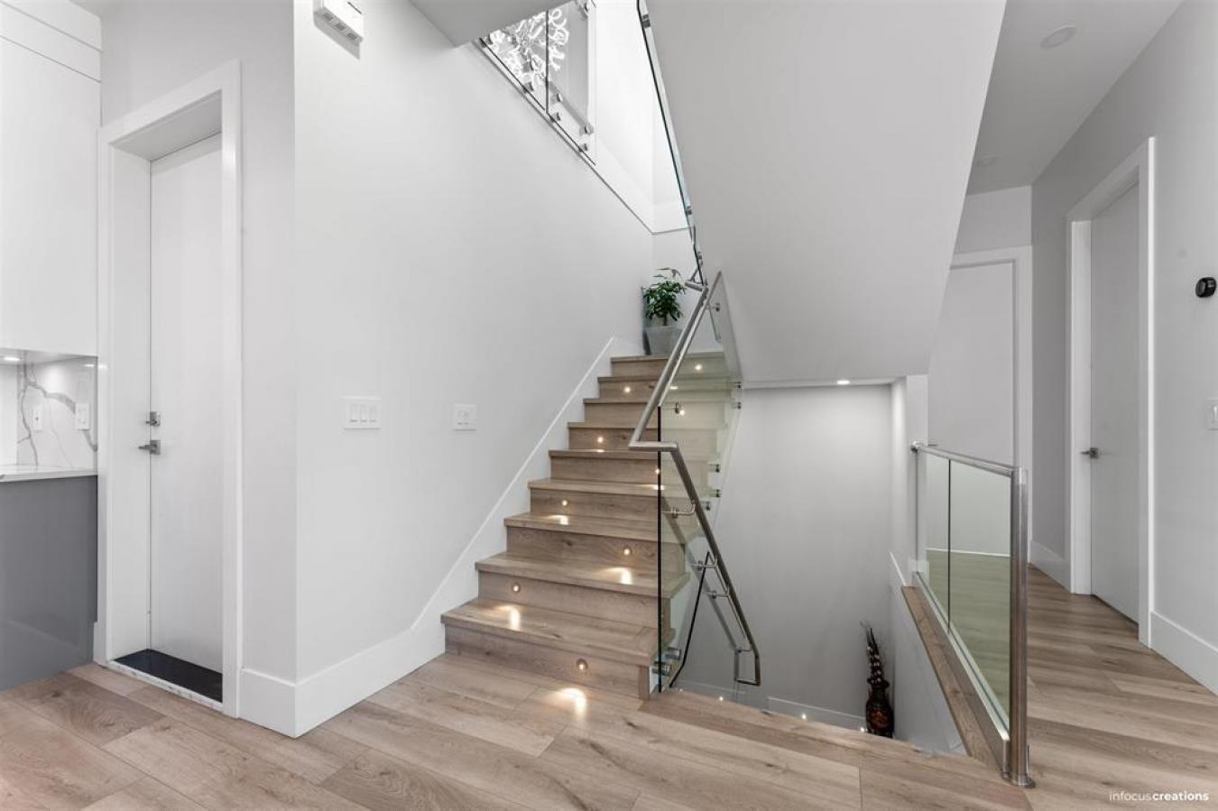 Surrey, BC, V3W7X6, Canada, 8 Bedrooms Bedrooms, ,7 BathroomsBathrooms,Residential,For Sale,1998800