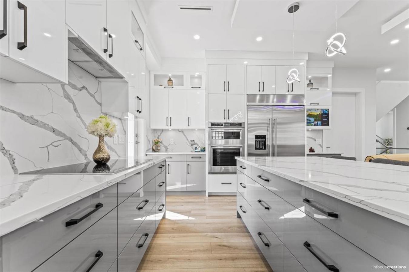 Surrey, BC, V3W7X6, Canada, 8 Bedrooms Bedrooms, ,7 BathroomsBathrooms,Residential,For Sale,1998800