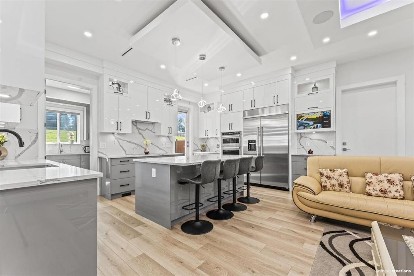 Surrey, BC, V3W7X6, Canada, 8 Bedrooms Bedrooms, ,7 BathroomsBathrooms,Residential,For Sale,1998800