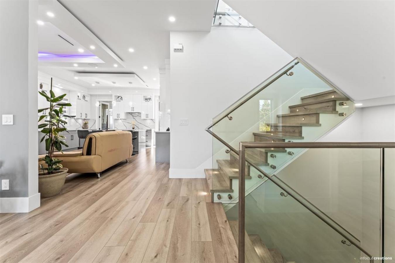 Surrey, BC, V3W7X6, Canada, 8 Bedrooms Bedrooms, ,7 BathroomsBathrooms,Residential,For Sale,1998800