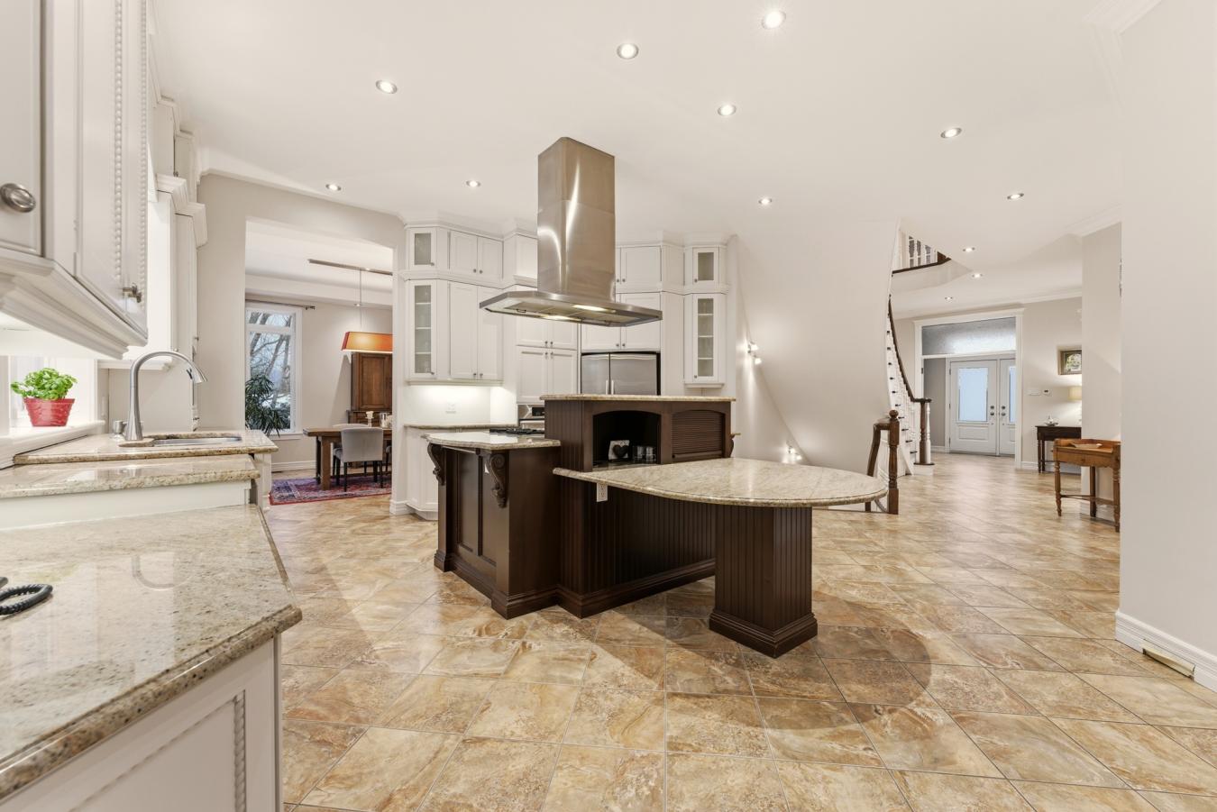 Sherbrooke, Eastern Townships, J1L 3A7, Canada, 4 Bedrooms Bedrooms, ,4 BathroomsBathrooms,Residential,For Sale,1998799