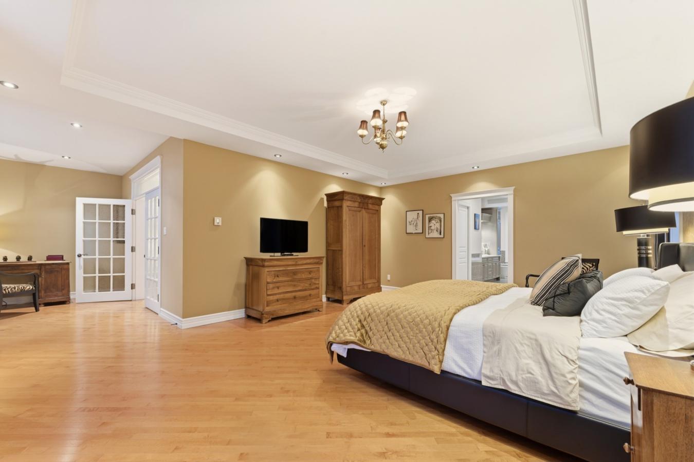 Sherbrooke, Eastern Townships, J1L 3A7, Canada, 4 Bedrooms Bedrooms, ,4 BathroomsBathrooms,Residential,For Sale,1998799