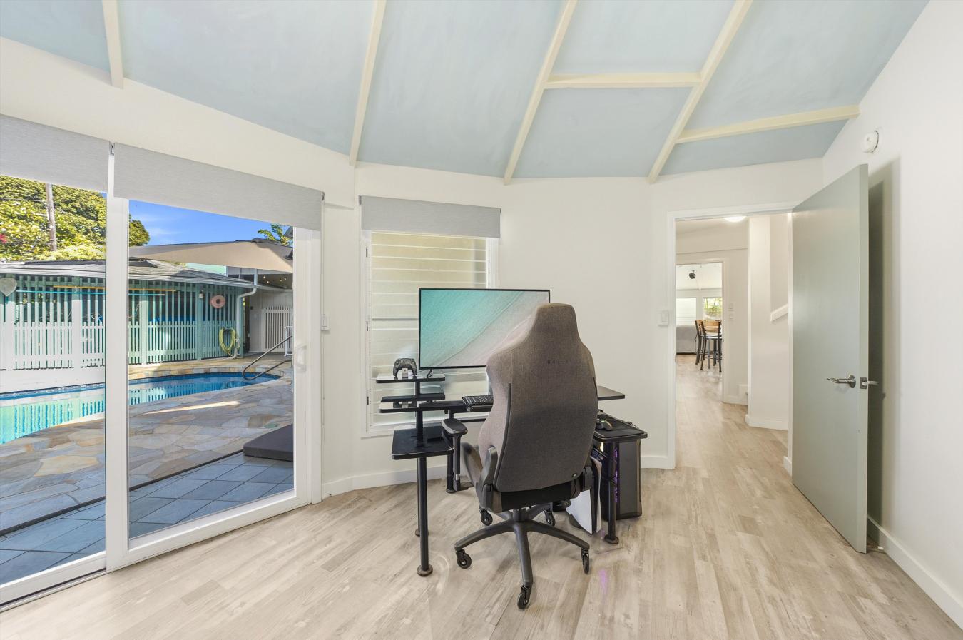 Kailua, Honolulu, 96734, United States, 4 Bedrooms Bedrooms, ,3 BathroomsBathrooms,Residential,For Sale,1998737