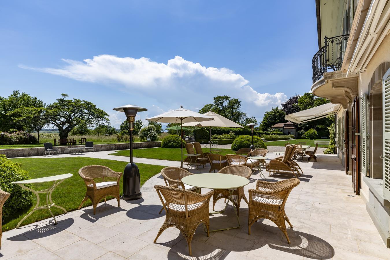 Lake Geneva, 1252, Switzerland, 8 Bedrooms Bedrooms, ,8 BathroomsBathrooms,Residential,For Sale,1998796