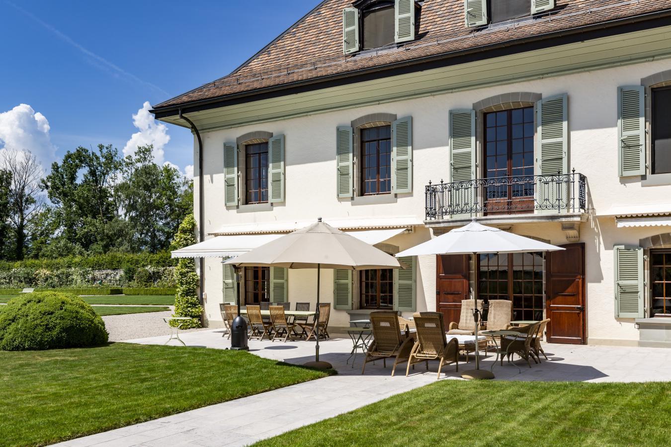 Lake Geneva, 1252, Switzerland, 8 Bedrooms Bedrooms, ,8 BathroomsBathrooms,Residential,For Sale,1998796