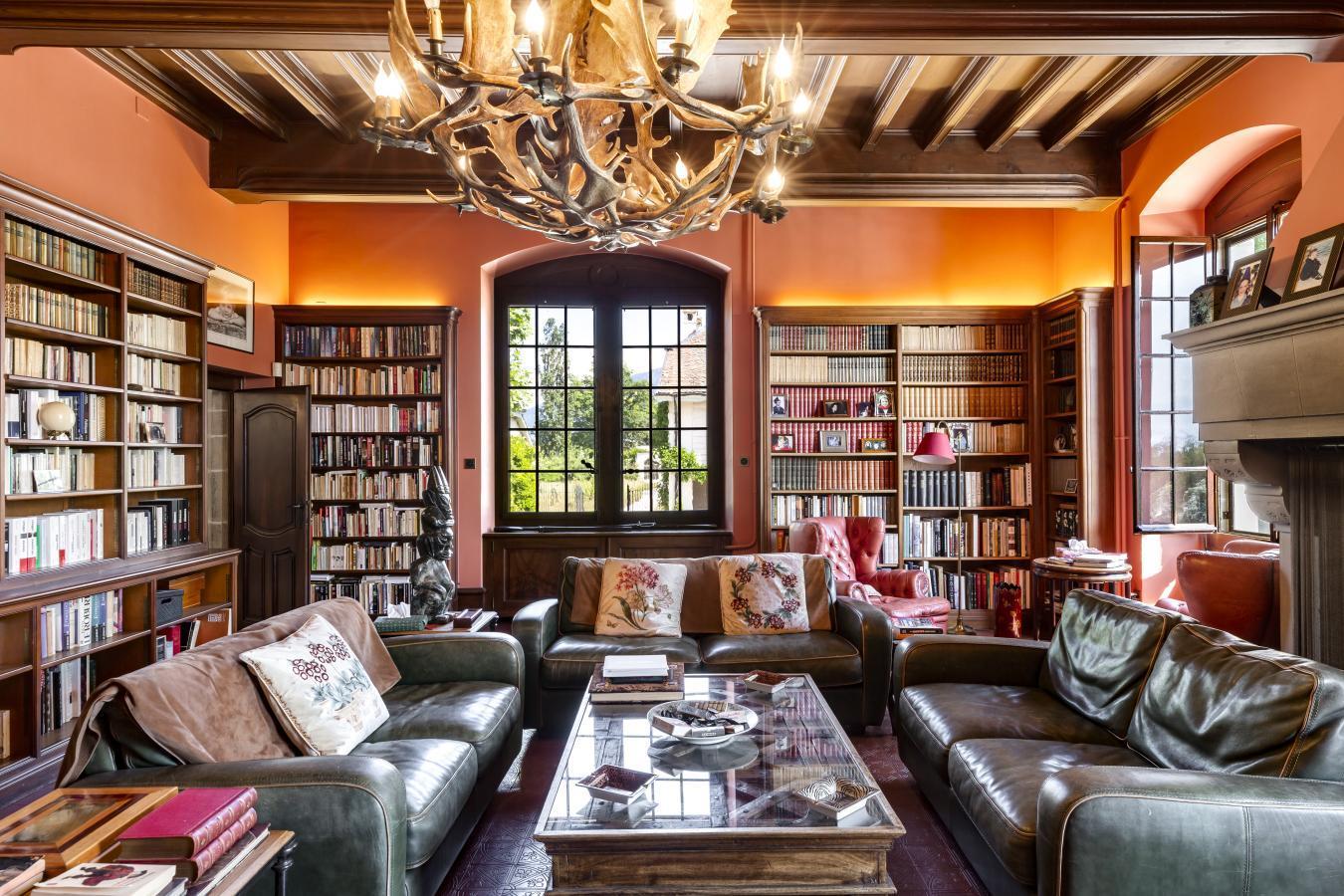 Lake Geneva, 1252, Switzerland, 8 Bedrooms Bedrooms, ,8 BathroomsBathrooms,Residential,For Sale,1998796