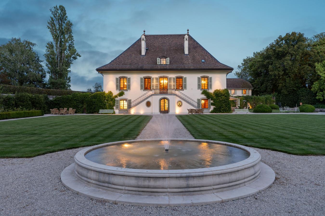 Lake Geneva, 1252, Switzerland, 8 Bedrooms Bedrooms, ,8 BathroomsBathrooms,Residential,For Sale,1998796