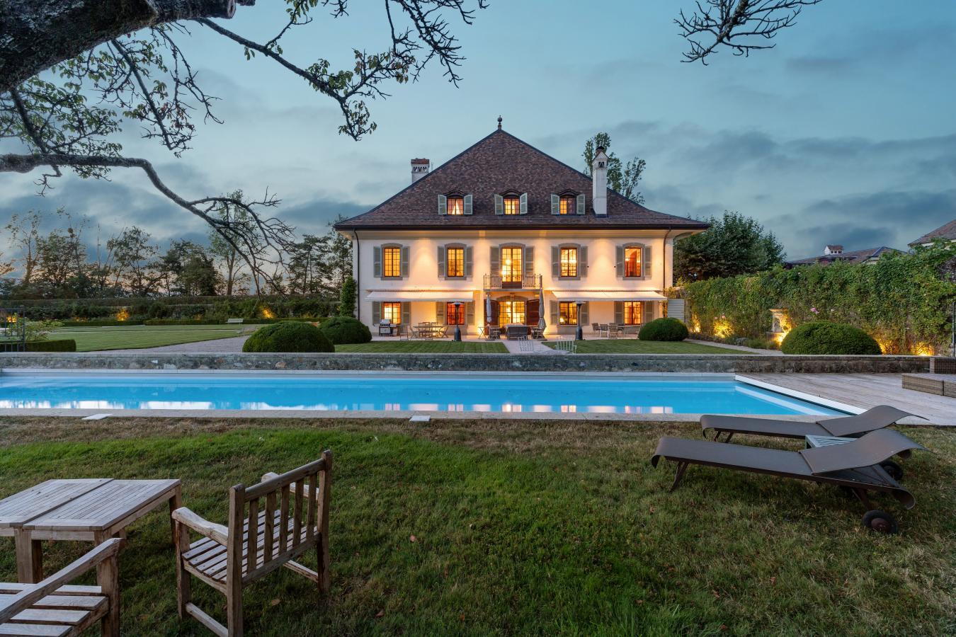 Lake Geneva, 1252, Switzerland, 8 Bedrooms Bedrooms, ,8 BathroomsBathrooms,Residential,For Sale,1998796