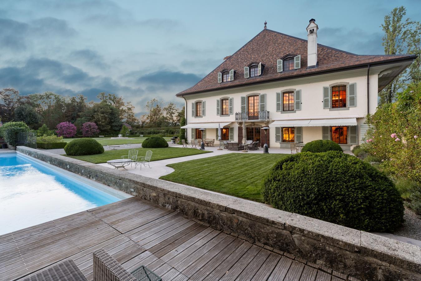 Lake Geneva, 1252, Switzerland, 8 Bedrooms Bedrooms, ,8 BathroomsBathrooms,Residential,For Sale,1998796