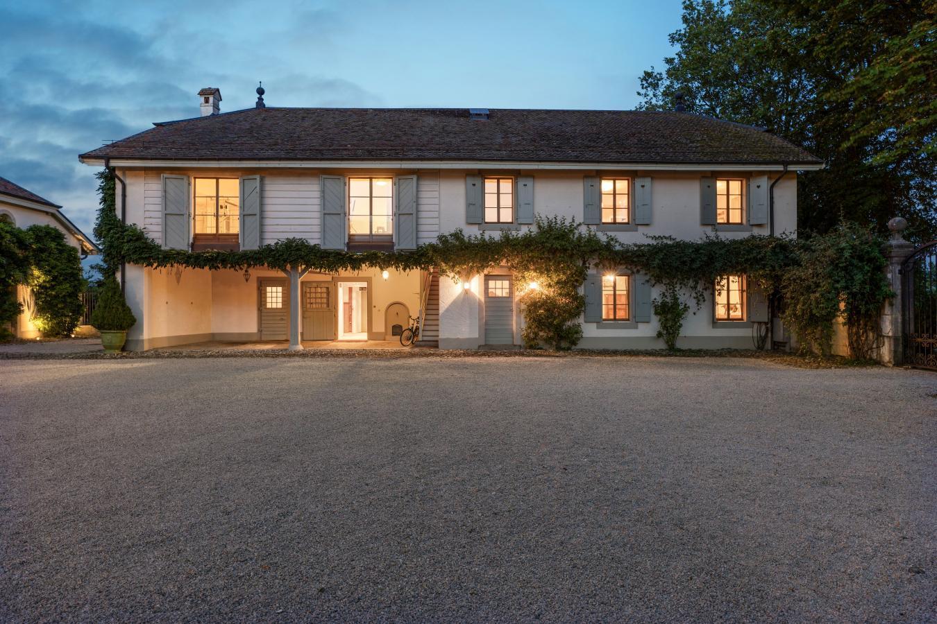 Lake Geneva, 1252, Switzerland, 8 Bedrooms Bedrooms, ,8 BathroomsBathrooms,Residential,For Sale,1998796