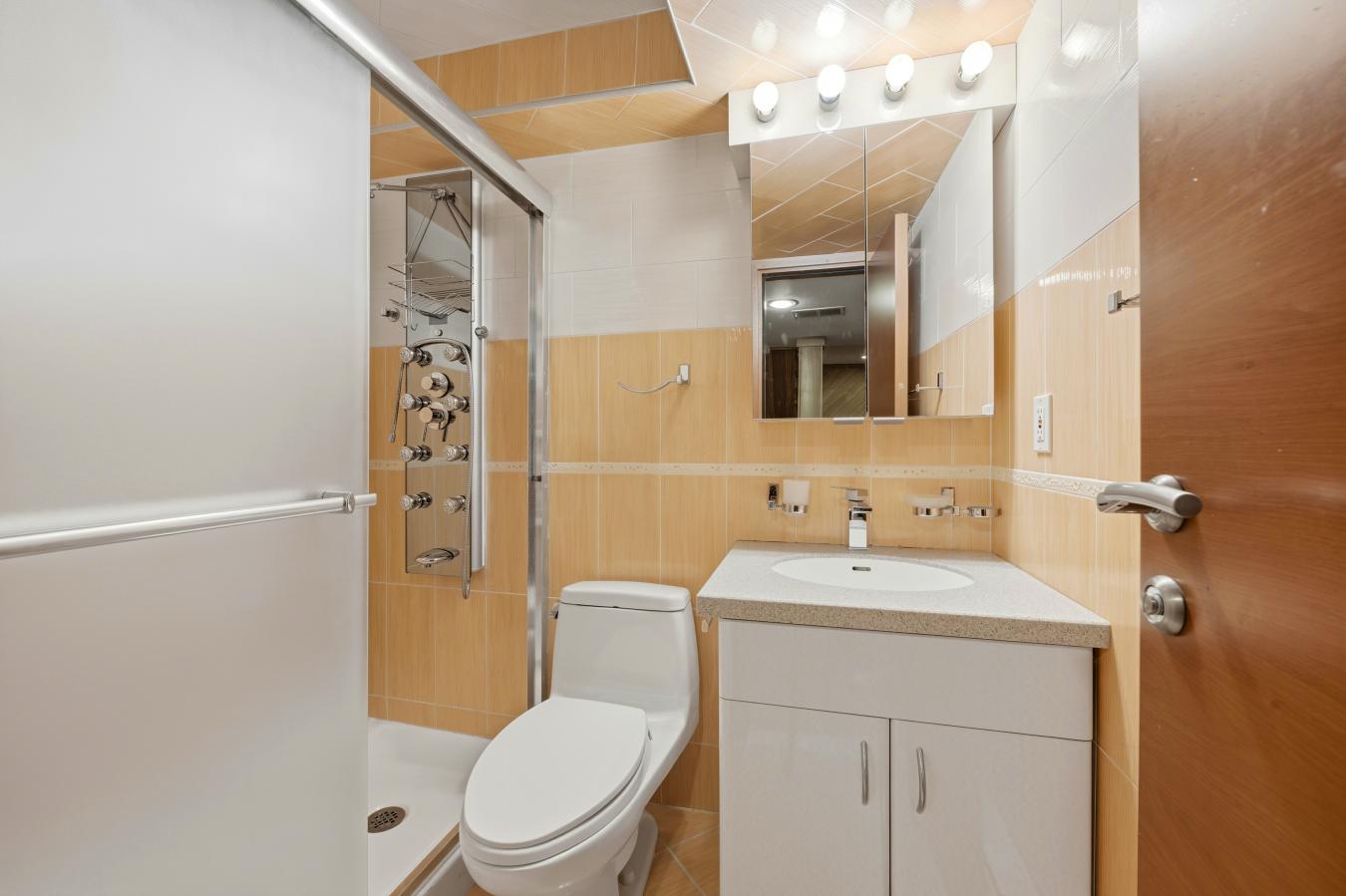 White Lake, Sullivan, 12786, United States, 5 Bedrooms Bedrooms, ,3 BathroomsBathrooms,Residential,For Sale,1998795