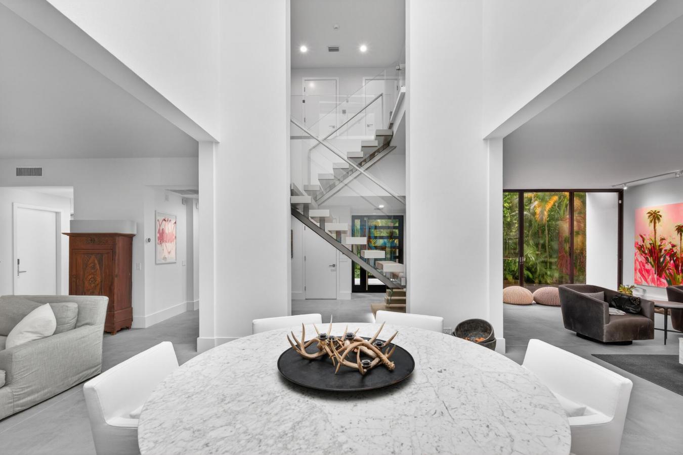 Palm Beach, Florida, 33480, United States, 3 Bedrooms Bedrooms, ,4 BathroomsBathrooms,Residential,For Sale,1999252