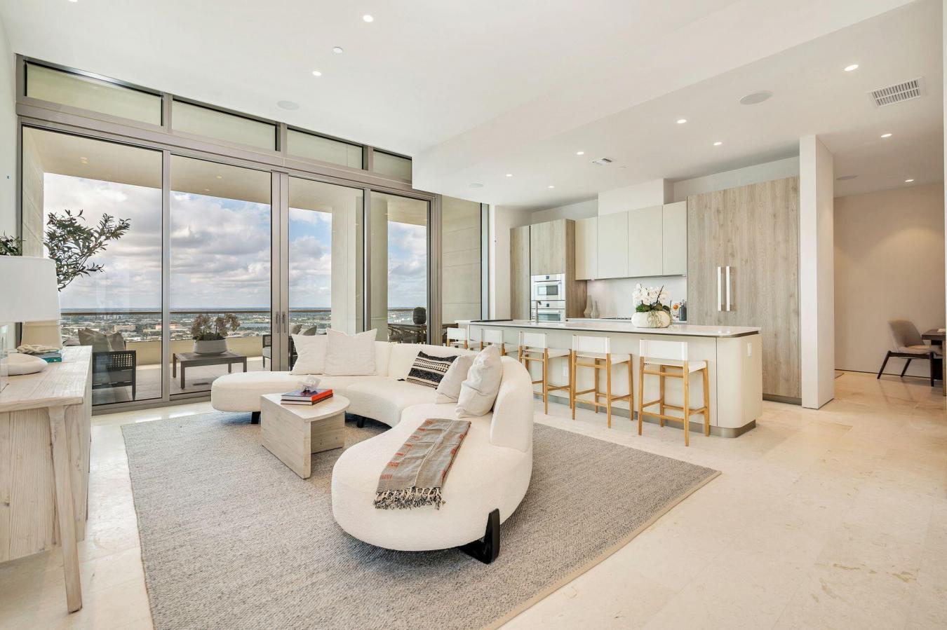 West Palm Beach, Florida, 33401, United States, 3 Bedrooms Bedrooms, ,3 BathroomsBathrooms,Residential,For Sale,1999250