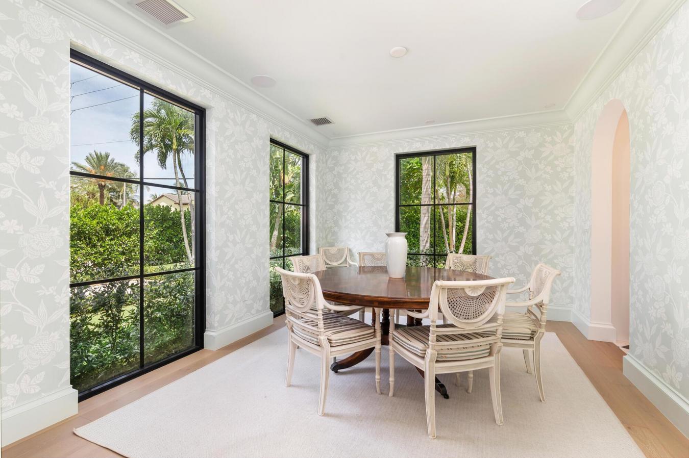 West Palm Beach, Florida, 33405, United States, 5 Bedrooms Bedrooms, ,5 BathroomsBathrooms,Residential,For Sale,1999249