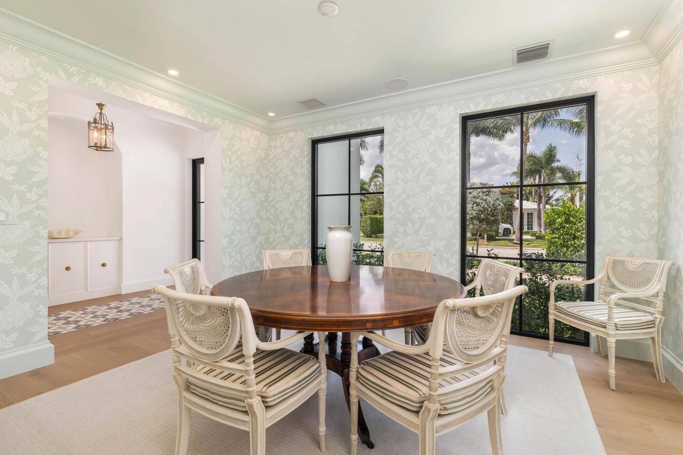 West Palm Beach, Florida, 33405, United States, 5 Bedrooms Bedrooms, ,5 BathroomsBathrooms,Residential,For Sale,1999249