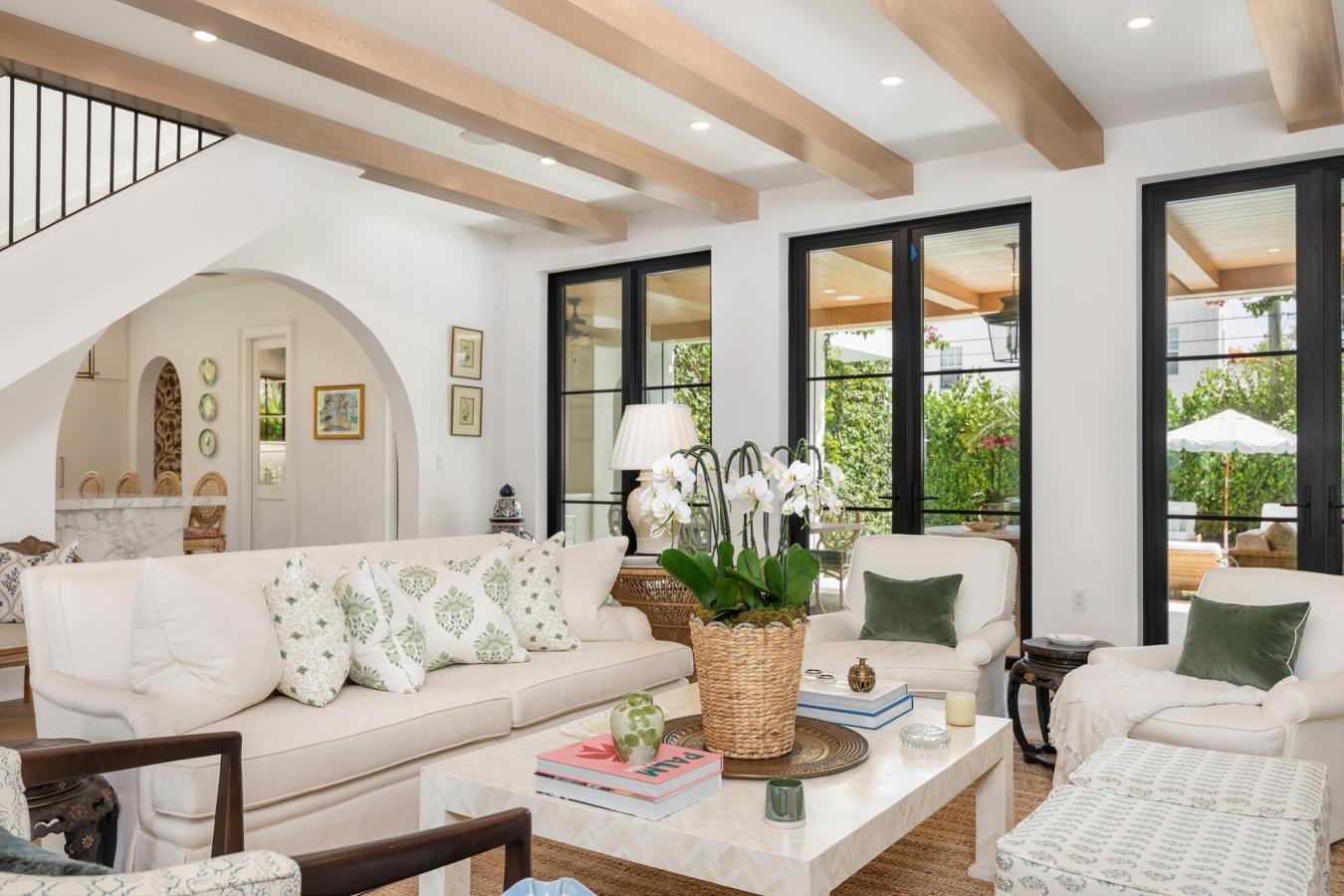 West Palm Beach, Florida, 33405, United States, 5 Bedrooms Bedrooms, ,5 BathroomsBathrooms,Residential,For Sale,1999249