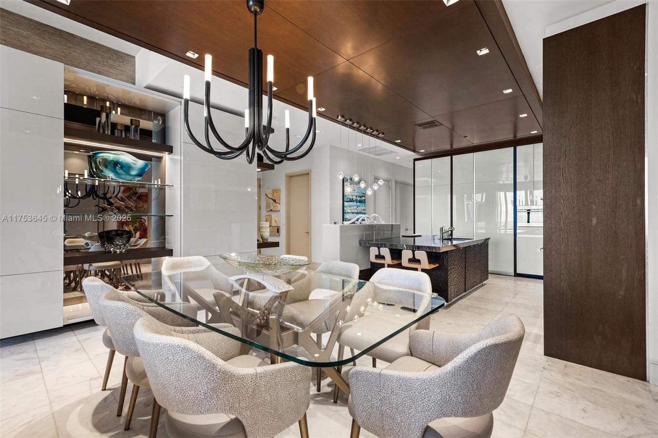 Miami, Florida, 33133, United States, 3 Bedrooms Bedrooms, ,3 BathroomsBathrooms,Residential,For Sale,1999247