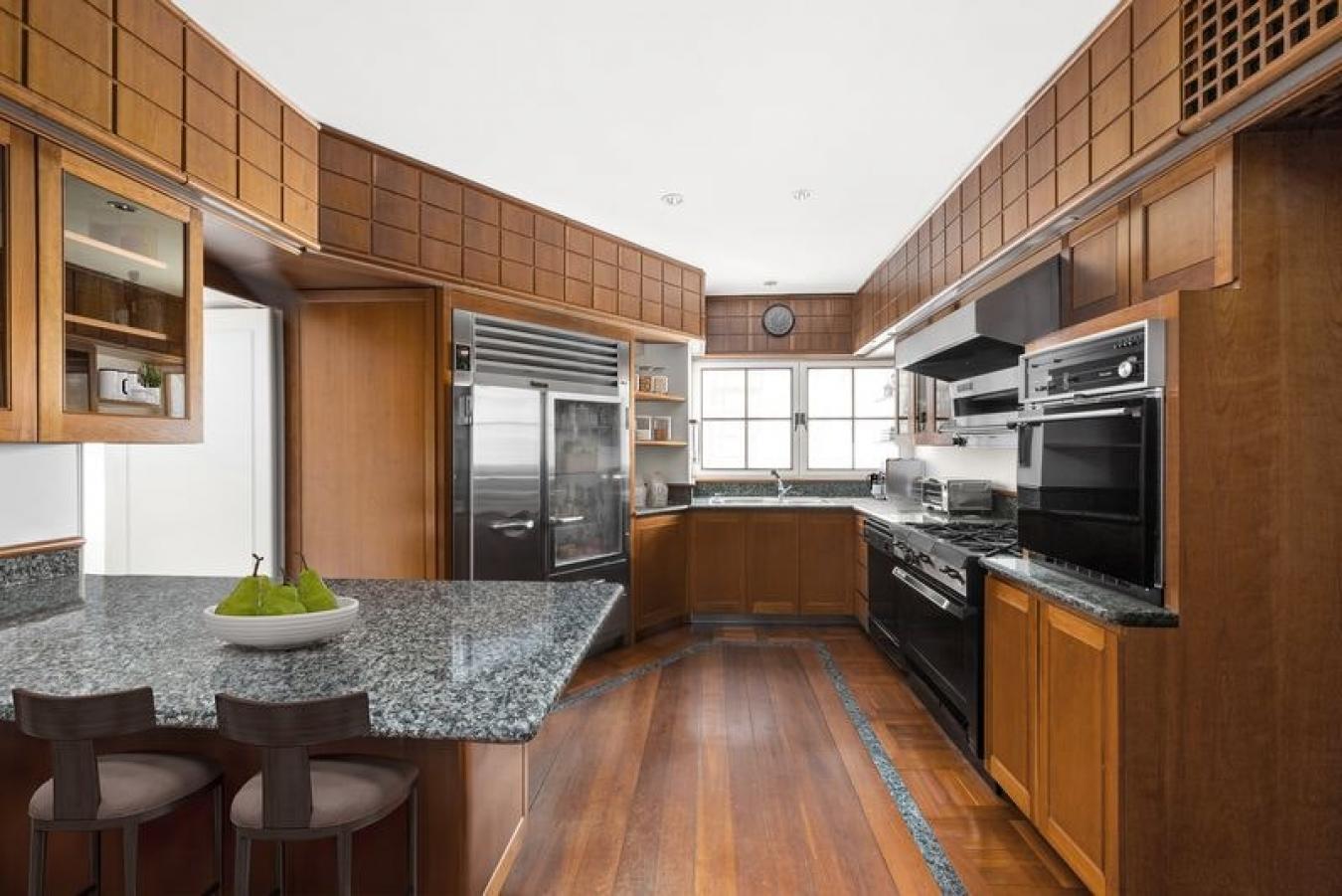 New York, New York, 10128, United States, 3 Bedrooms Bedrooms, ,2 BathroomsBathrooms,Residential,For Sale,1999245