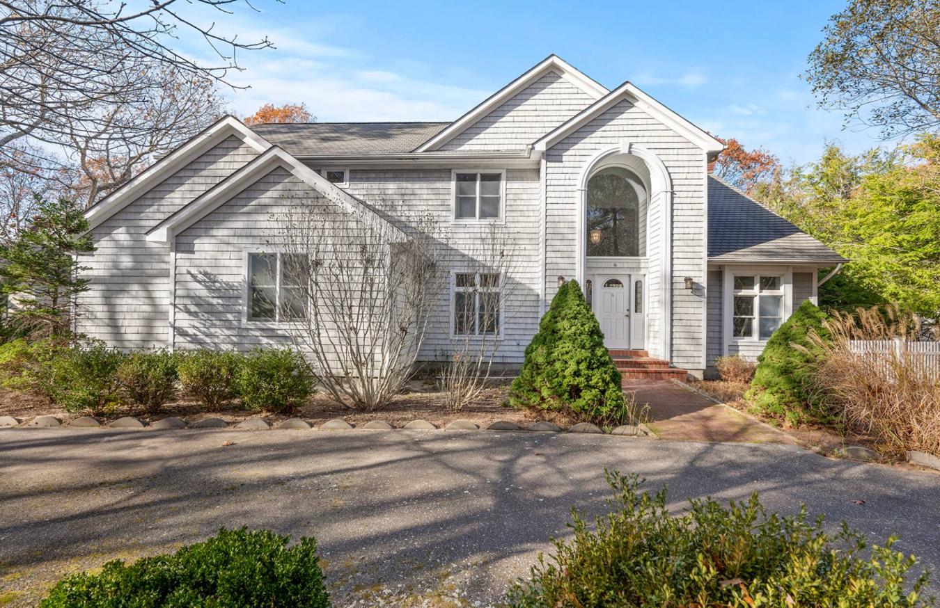 16 Georgica Woods Lane, Wainscott, NY, 11975, United States, 4 Bedrooms Bedrooms, ,3 BathroomsBathrooms,Residential,For Sale,16 Georgica Woods Lane,221378