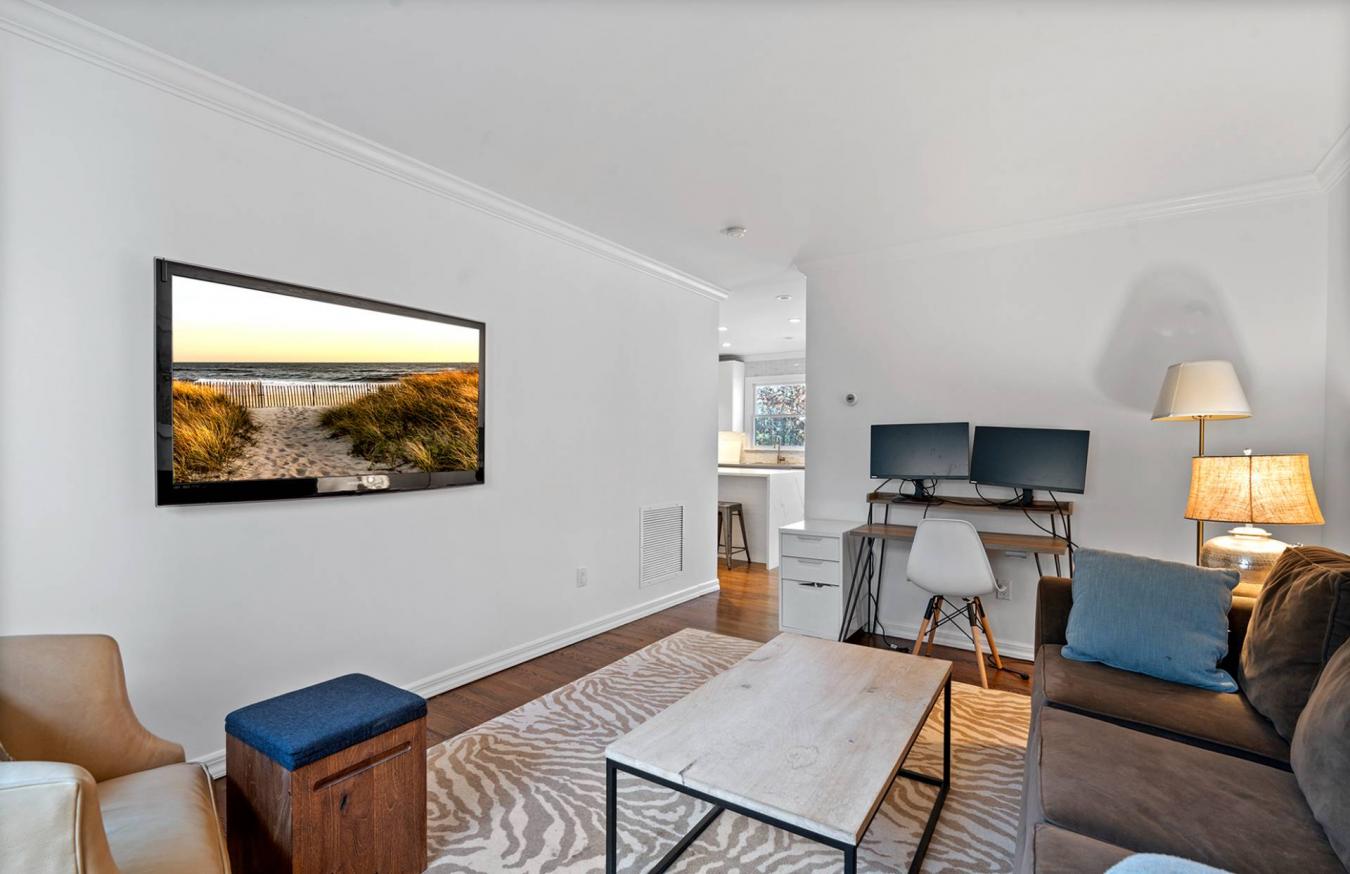 Wainscott, New York, 11975, United States, 4 Bedrooms Bedrooms, ,3 BathroomsBathrooms,Residential,For Sale,1999243