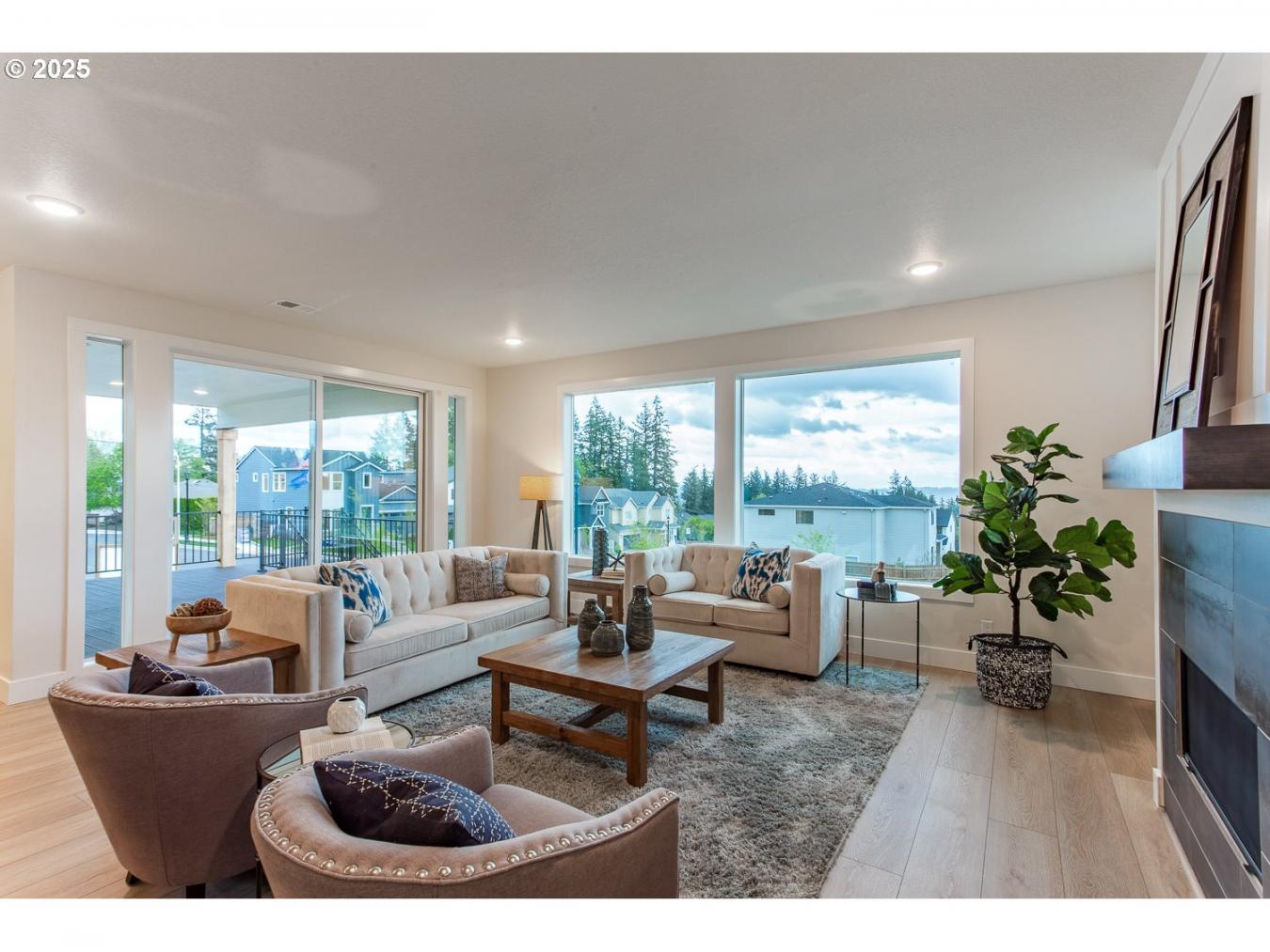 Portland, Washington, 97224, United States, ,Residential,For Sale,1999544