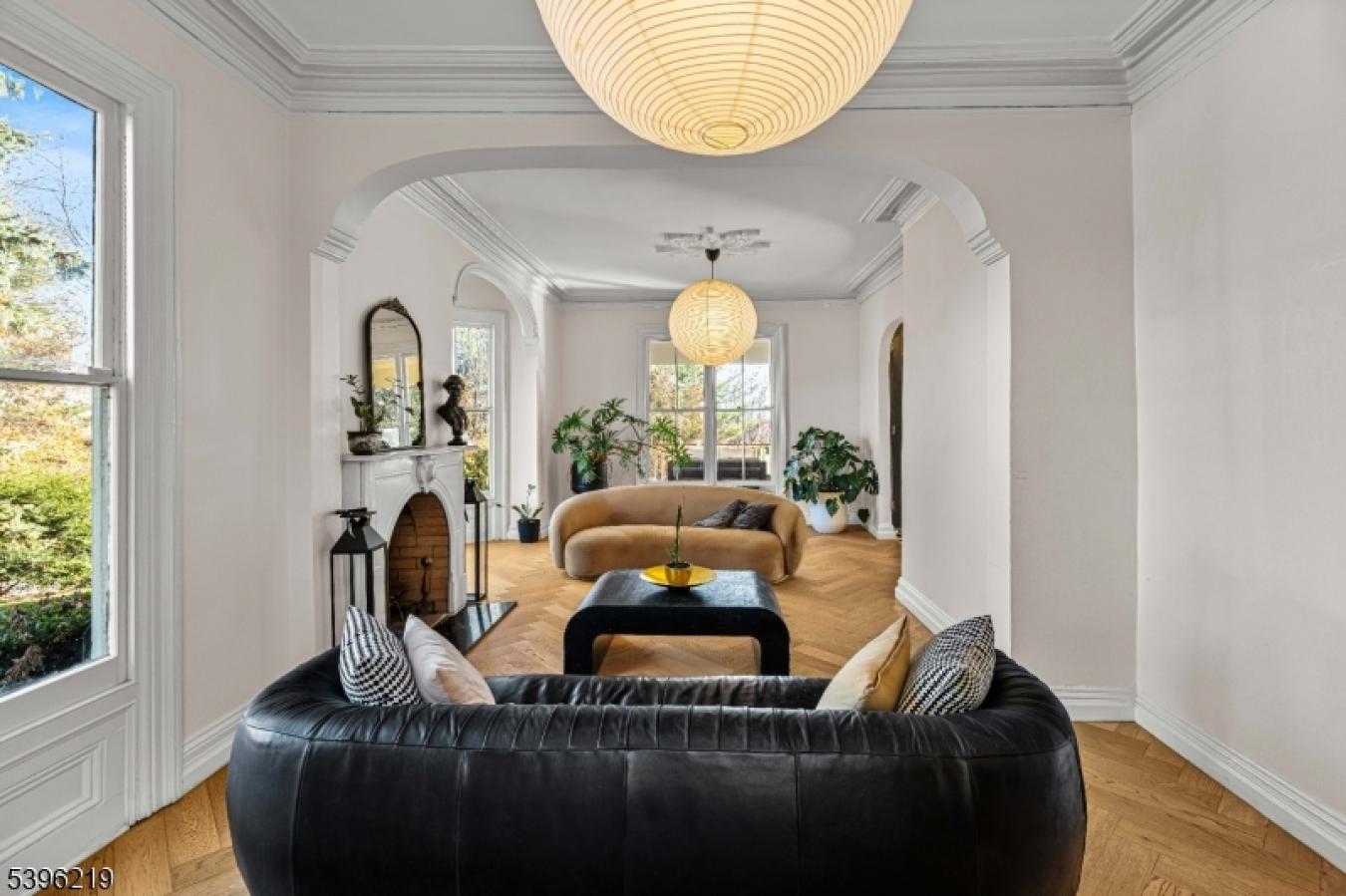 Watchung, Somerset, 07069, United States, 7 Bedrooms Bedrooms, ,5 BathroomsBathrooms,Residential,For Sale,1999537