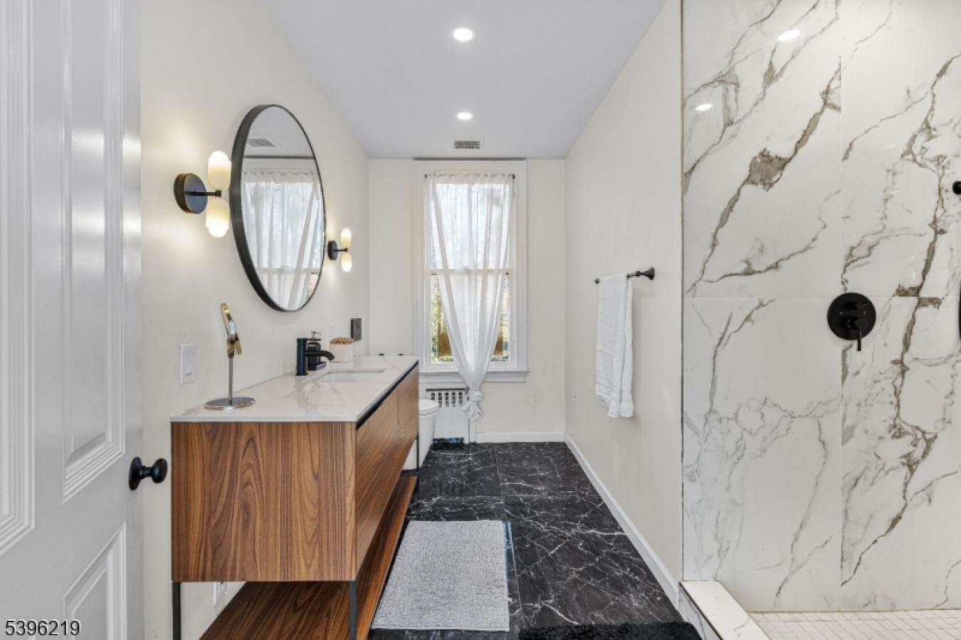 Watchung, Somerset, 07069, United States, 7 Bedrooms Bedrooms, ,5 BathroomsBathrooms,Residential,For Sale,1999537