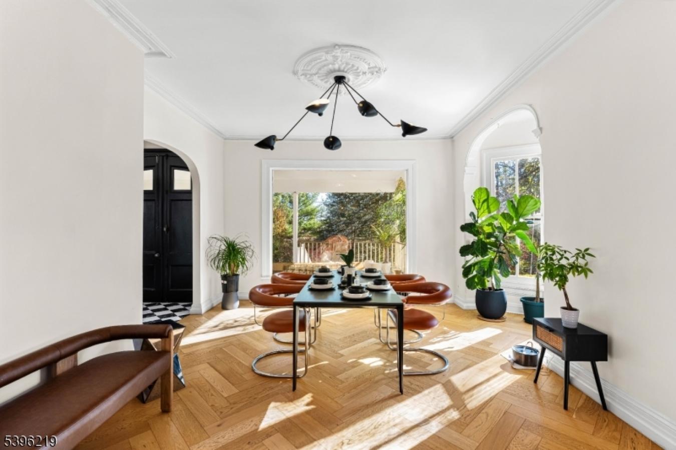 Watchung, Somerset, 07069, United States, 7 Bedrooms Bedrooms, ,5 BathroomsBathrooms,Residential,For Sale,1999537