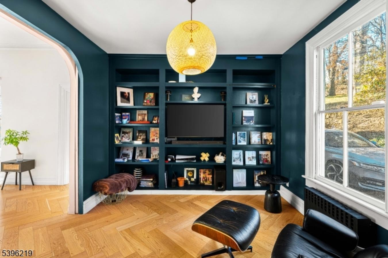 Watchung, Somerset, 07069, United States, 7 Bedrooms Bedrooms, ,5 BathroomsBathrooms,Residential,For Sale,1999537