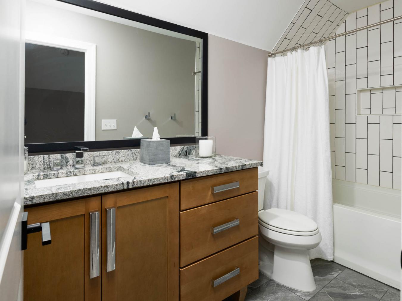 Mooresville, Iredell, 28117, United States, 3 Bedrooms Bedrooms, ,3 BathroomsBathrooms,Residential,For Sale,1999536