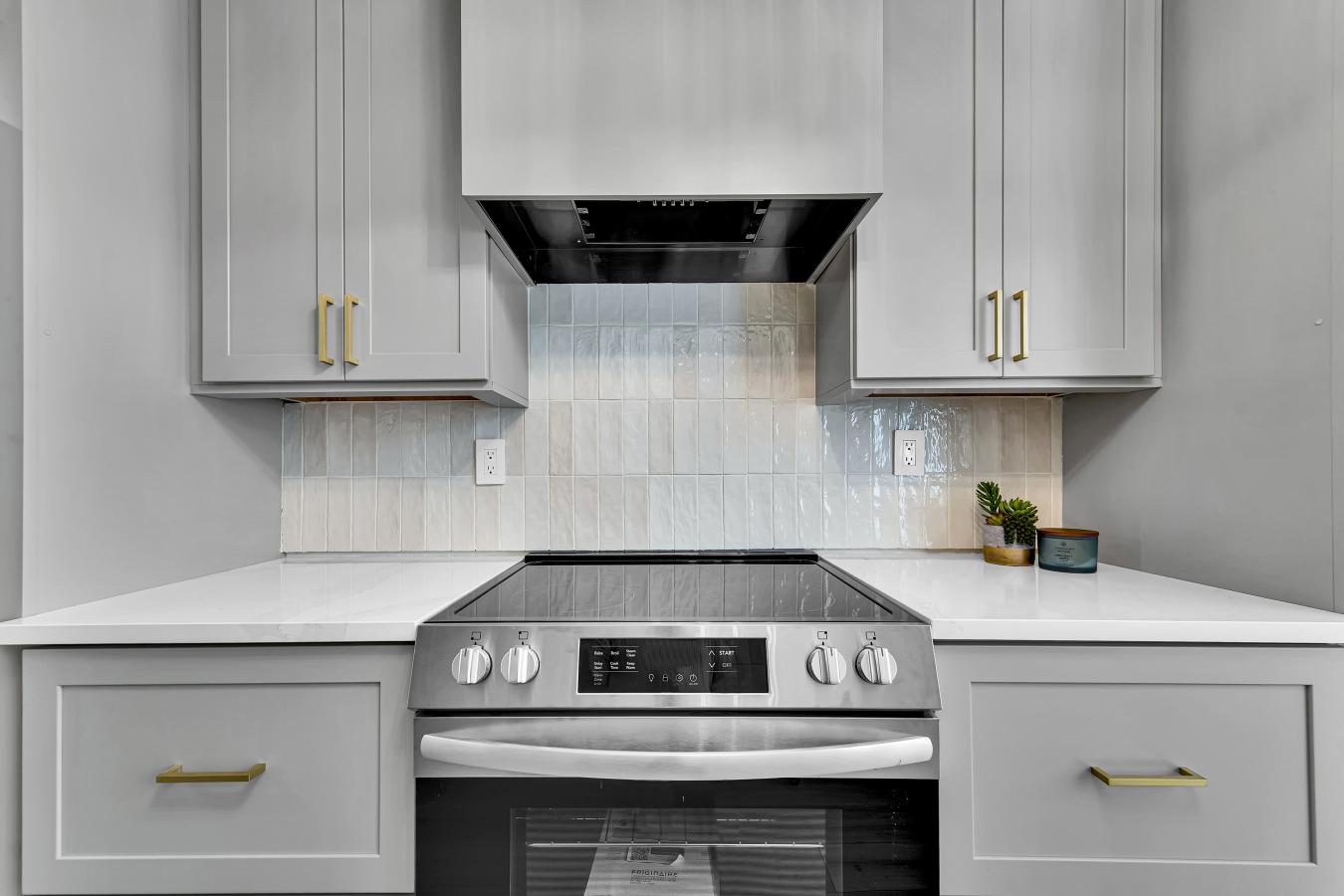 Woodland Hills, Los Angeles, 91367, United States, 2 Bedrooms Bedrooms, ,2 BathroomsBathrooms,Residential,For Sale,2000172