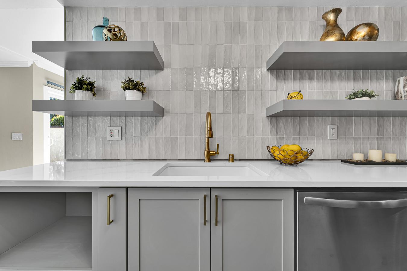 Woodland Hills, Los Angeles, 91367, United States, 2 Bedrooms Bedrooms, ,2 BathroomsBathrooms,Residential,For Sale,2000172