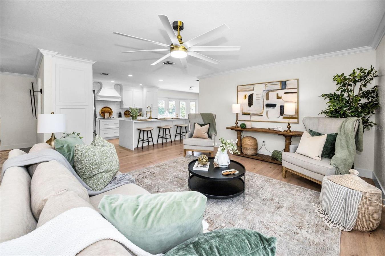 Tampa, Hillsborough, 33609, United States, 4 Bedrooms Bedrooms, ,3 BathroomsBathrooms,Residential,For Sale,1999538